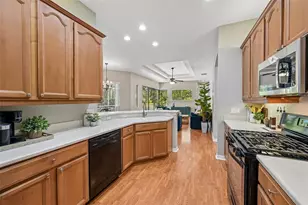259 Dahlia Ct, Bradenton, FL 34212 - Photo 10