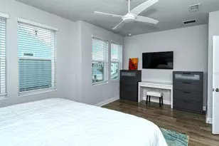 2300 Lindstrom St, Sarasota, FL 34237 - Photo 40