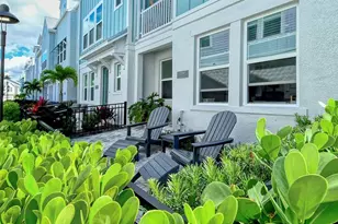 2300 Lindstrom St, Sarasota, FL 34237 - Photo 2