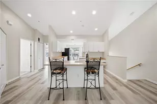 7660 Sweetbay Cir, Bradenton, FL 34203 - Photo 4