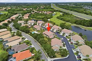 7660 Sweetbay Cir, Bradenton, FL 34203 - Photo 2