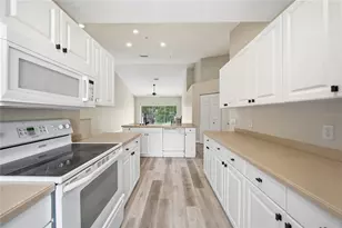 7660 Sweetbay Cir, Bradenton, FL 34203 - Photo 14