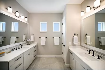 8092 Grande Shores Drive, Sarasota, FL 34240 - Photo 20