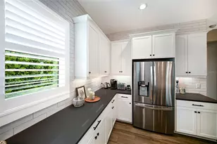 8092 Grande Shores Dr, Sarasota, FL 34240 - Photo 14