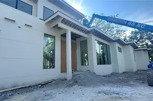 2100 McClellan Pkwy, Sarasota, FL 34239 - Photo 10