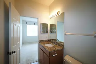 3617 Parkridge Cir, Sarasota, FL 34243 - Photo 14