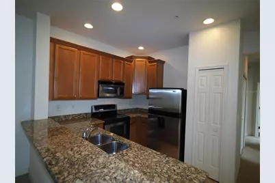 3617 Parkridge Circle #11-202, Sarasota, FL 34243 - Photo 4