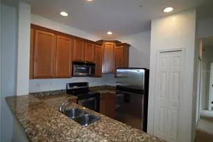 3617 Parkridge Cir, Sarasota, FL 34243 - Photo 4