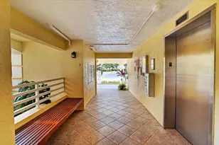 1040 Wexford Blvd, Venice, FL 34293 - Photo 4