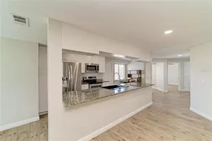 6705 35th Ave W, Bradenton, FL 34209 - Photo 8