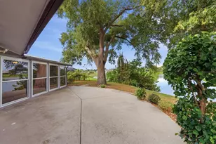 425 Driftwood Rd, Venice, FL 34293 - Photo 34