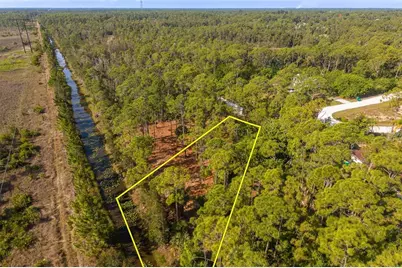 12422 Caravan Drive, Punta Gorda, FL 33955 - Photo 2