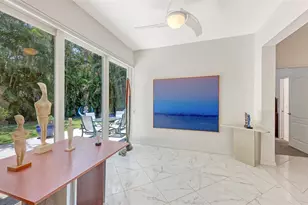 6730 W Country Club Ln, Sarasota, FL 34243 - Photo 24