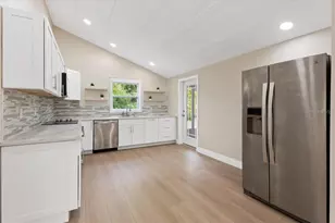 2580 Shamrock Dr, Venice, FL 34293 - Photo 10
