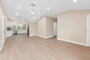 2580 Shamrock Dr, Venice, FL 34293 - Photo 4