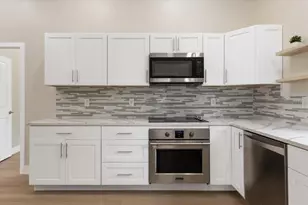 2580 Shamrock Dr, Venice, FL 34293 - Photo 12