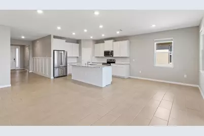 5744 Woodland Sage Drive, Sarasota, FL 34238 - Photo 8