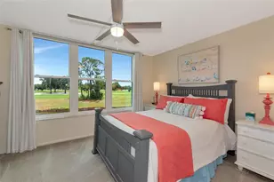 7461 W Country Club Dr N, Sarasota, FL 34243 - Photo 12