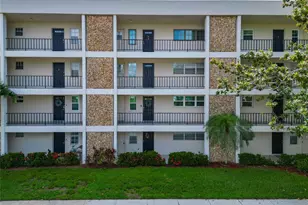 7461 W Country Club Dr N, Sarasota, FL 34243 - Photo 46