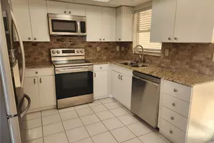 749 N Jefferson Ave, Sarasota, FL 34237 - Photo 6