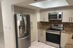 749 N Jefferson Ave, Sarasota, FL 34237 - Photo 6