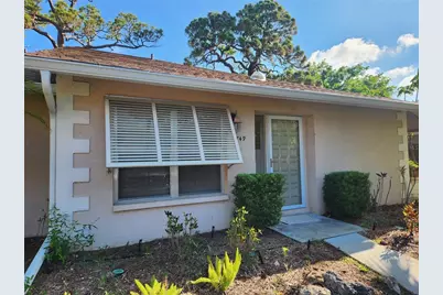 749 N Jefferson Avenue #749, Sarasota, FL 34237 - Photo 2