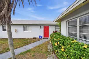 4015 SE 19th Ave, Cape Coral, FL 33904 - Photo 4