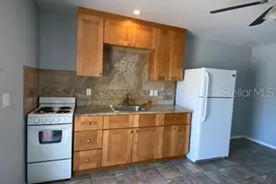 512 Barcelona Ave, Venice, FL 34285 - Photo 4