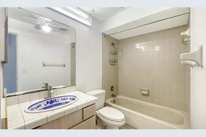 5010 Barrington Circle #2001, Sarasota, FL 34234 - Photo 30