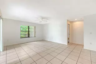 5010 Barrington Cir, Sarasota, FL 34234 - Photo 10