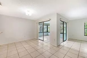 5010 Barrington Cir, Sarasota, FL 34234 - Photo 12
