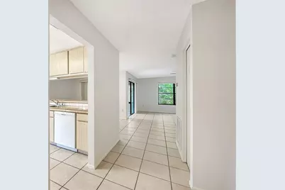 5010 Barrington Circle #2001, Sarasota, FL 34234 - Photo 18