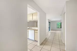 5010 Barrington Cir, Sarasota, FL 34234 - Photo 18