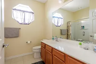 3860 82nd Ave Cir E, Sarasota, FL 34243 - Photo 20