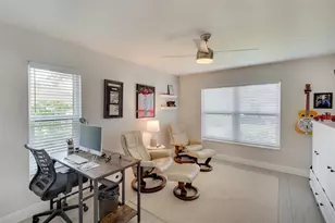 4034 Wilshire Cir E, Sarasota, FL 34238 - Photo 22