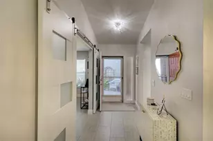 4034 Wilshire Cir E, Sarasota, FL 34238 - Photo 4