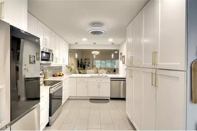 4034 Wilshire Circle E #154, Sarasota, FL 34238 - Photo 6