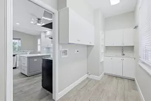 5544 Dinah Ln, Sarasota, FL 34231 - Photo 18