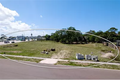 7972 N Tamiami Trail, Sarasota, FL 34243 - Photo 6