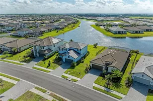 5325 Coral Reef Wy, Bradenton, FL 34211 - Photo 4