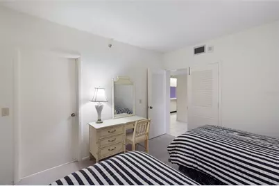 1095 Gulf Of Mexico Drive #102, Longboat Key, FL 34228 - Photo 22