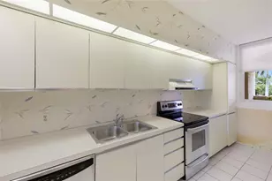 1095 Gulf of Mexico Dr, Longboat Key, FL 34228 - Photo 14