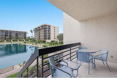 1095 Gulf Of Mexico Drive #102, Longboat Key, FL 34228 - Photo 24