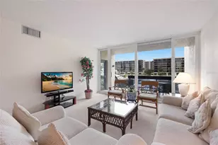 1095 Gulf of Mexico Dr, Longboat Key, FL 34228 - Photo 10