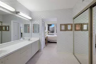 1095 Gulf of Mexico Dr, Longboat Key, FL 34228 - Photo 18