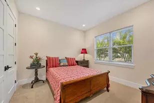 7927 Longbay Blvd, Sarasota, FL 34243 - Photo 30