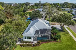 7927 Longbay Blvd, Sarasota, FL 34243 - Photo 44