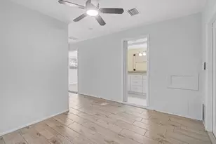 345 S Tuttle Ave, Sarasota, FL 34237 - Photo 12