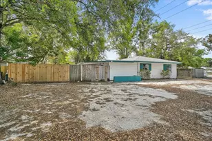 345 S Tuttle Ave, Sarasota, FL 34237 - Photo 1