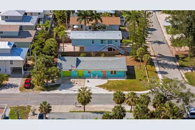 204 29th Street, Holmes Beach, FL 34217 - Photo 1